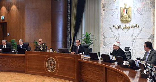 الحكومة توافق على مد الخدمة لـ520 طبيبا بشريا عامين بعد بلوغ سن المعاش