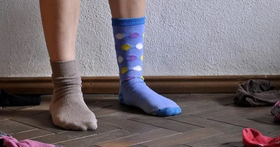 لو بتضيع منك فى الغسيل.. 7 استخدامات منزلية مختلفة لـ "فرد الشرابات" 