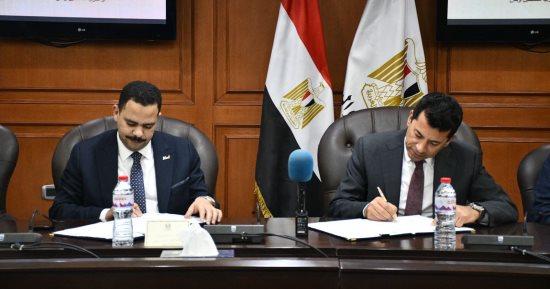 وزير الشباب والرياضة يُوقع بروتوكول تعاون مع حزب مستقبل وطن