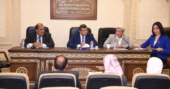 وزيرة البيئة: سوق تداول شهادات الكربون آلية تمويل لمواجهة تغير المناخ
