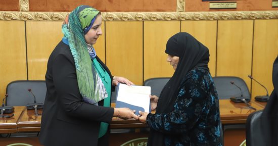 القوى العاملة: تعويضات لأسر عمالة غير منتظمة ضمن حياة كريمة