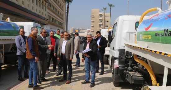وصول معدات جديدة للارتقاء بمنظومة النظافة ورفع مياه الأمطار بكفر الشيخ