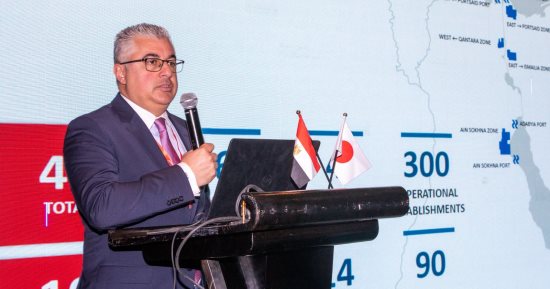 رئيس المنطقة الاقتصادية بقناة السويس يلتقى سفير اليابان لبحث سبل التعاون