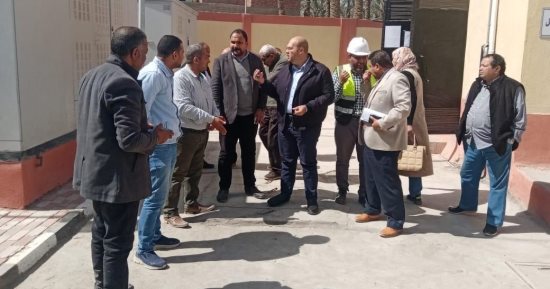 نائب محافظ الجيزة يتفقد مشروعات "حياة كريمة" فى أطفيح