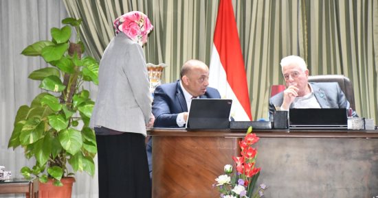 محافظ جنوب سيناء يلتقى رئيس هيئة الخدمات البيطرية على هامش السباق التنشيطى بشرم الشيخ