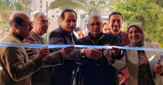 فنون جميلة الإسكندرية تفتتح معرض أنظمة الهوية المؤسسية.. صور  