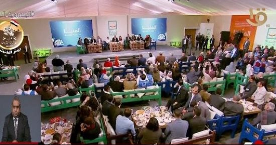 أهالي قرية المعصرة بالمنيا يرحبون بالرئيس السيسي: "زيارتك تشريف لنا"