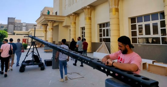 استعدادات مهرجان أسوان الدولى للمرأة قبل انطلاقه اليوم.. صور