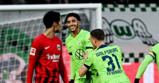 عمر مرموش يسجل فى تعادل فولفسبورج مع آينتراخت 2 - 2 بالشوط الأول.. فيديو