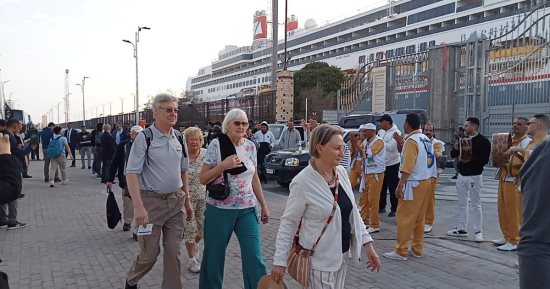 ميناء بورسعيد يستقبل باخرة سياحية على متنها 1460 راكبا وبحارا من عدة جنسيات