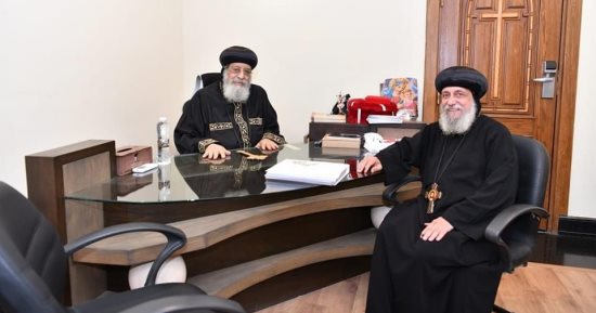 البابا تواضروس يستقبل الأنبا توماس فى المقر الباباوى بدير القديس الأنبا بيشوى