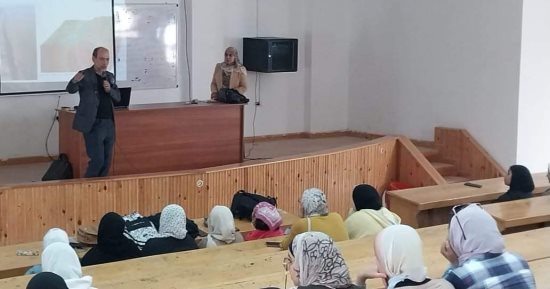 كلية التربية بجامعة قناة السويس تعقد ندوة توعوية عن الزلازل