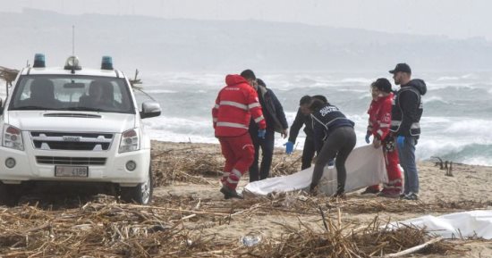 ارتفاع ضحايا غرق سفينة فى إيطاليا إلى 70 قتيلا.. والحكومة تعقد اجتماعا طارئا