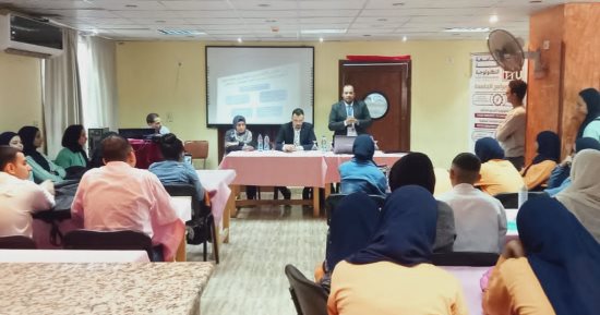 ندوة لطلبة مدرسة الأقصر الفندقية للتعريف بكلية الخدمات السياحية بجامعة طيبة.. صور