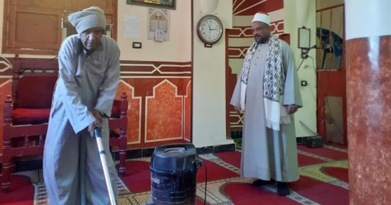 أوقاف الأقصر تبدأ المرحلة الثانية لتعقيم ونظافة المساجد قبل شهر رمضان المبارك