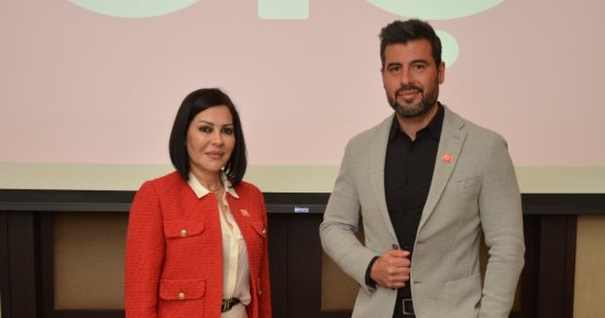 "باز" أول منصة عربية للتواصل الاجتماعى تصل لــ ٣ ملايين مستخدم مصري وتعقد شراكة مع "فورى" لتوسيع قاعدة المستفيدين من "برنامج المكافآت" في مصر