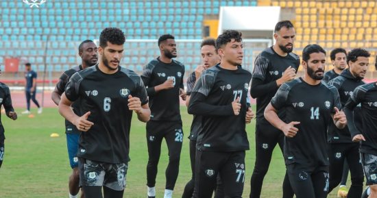 لاعبو الإسماعيلى يتراجعون وينتظمون فى التدريبات استعدادًا لفاركو.. صور