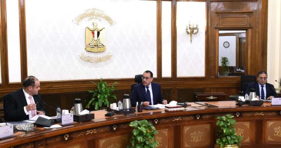 رئيس الوزراء يلتقى وزير الصناعة لعرض الفرص الاستثمارية فى القطاع الصناعى