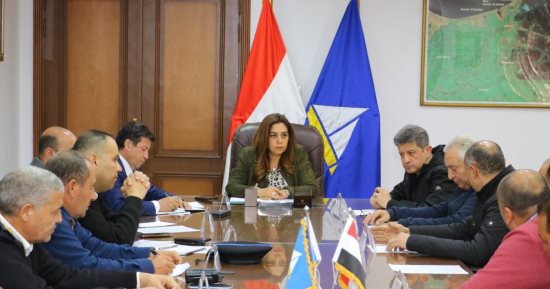 محافظ دمياط تناقش عددا من الملفات المتعلقة بسوق الجملة في شطا