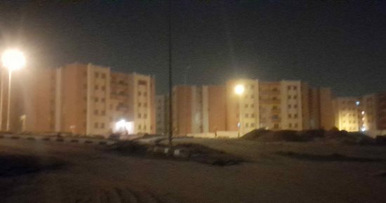 عاصفة ترابية تضرب محافظة أسوان وانخفاض فى درجات الحرارة.. صور