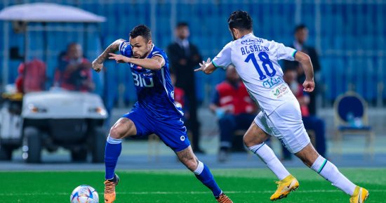 الهلال يتأخر بهدف مفاجئ من الفتح في الشوط الأول بالدوري السعودي.. فيديو