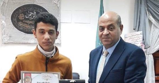 تعليم الشرقية تكرم الفائز بالمركز الأول فى معرض القاهرة للابتكار.. صور