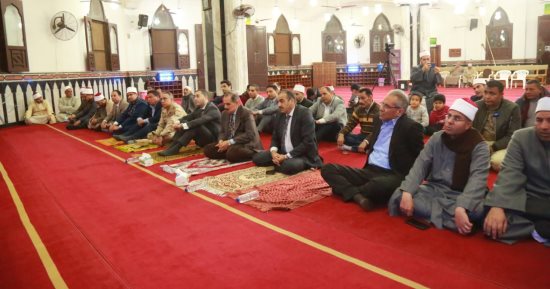محافظ كفر الشيخ يشهد الاحتفال بليلة النصف من شعبان بمسجد الاستاد.. صور  