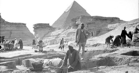 حكايات المؤثرين.. "سليم حسن" عاشق الآثار.. عينه الملك فؤاد كأول مصرى بمنصب وكيل عام مصلحة الآثار.. ثورة 1919 كانت سببا رئيسيا فى التحاقه للعمل بالمصلحة وتدخل وزير الأشغال لتعيينه أمينا عاما مساعدا للمتحف المصرى