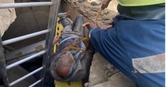 راحوا يدفنوا ميت فانهارت عليهم المقبرة.. والحماية المدنية تتدخل لإنقاذهم