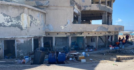 إخلاء 22 كابينة أسفل كازينو السرايا بالإسكندرية تعدى عليها 95 شخصًا