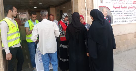 جامعة الأقصر تنظم قافلة طبية للكشف وصرف العلاج بالمجان على المواطنين.. صور