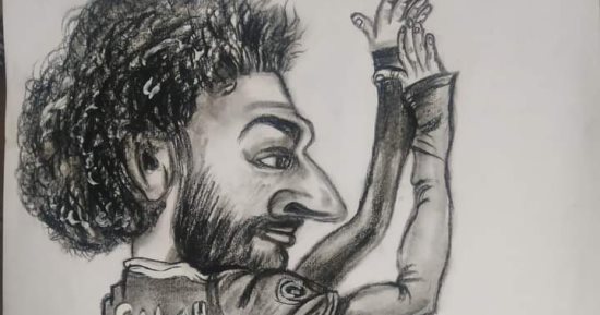 مارد يخرج من مصباح سحري.. طفل يحتفل بإنجاز محمد صلاح التاريخي