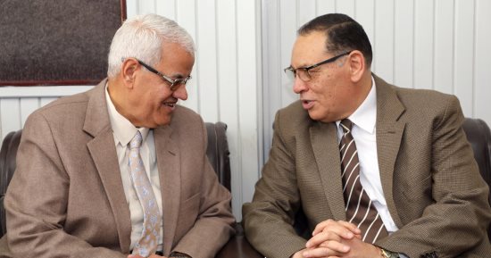 محافظ الشرقية يهنئ نائب رئيس هيئة النيابة الإدارية على توليه منصب مدير المكتب الفنى بالزقازيق