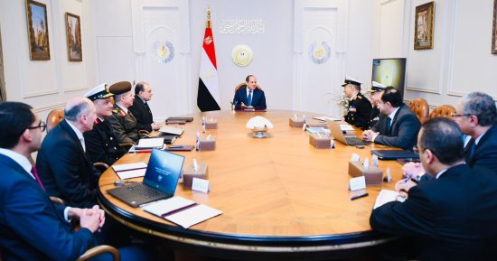 الرئيس السيسى يتابع تطوير الموانئ البحرية ويوجه بتعظيم الاستفادة من موقع مصر