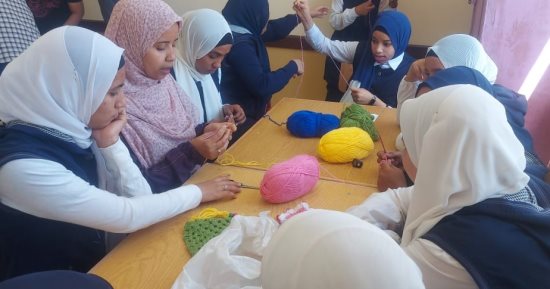 "قصور الثقافة" بأرمنت تدعم أطفال وفتيات قرى حياة كريمة بأنشطة مختلفة.. صور