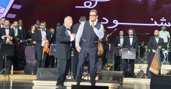 عمرو دياب يقدم أغنية "الزمن" وهانى شنودة يعزف له على البيانو "رصيف نمرة 5"