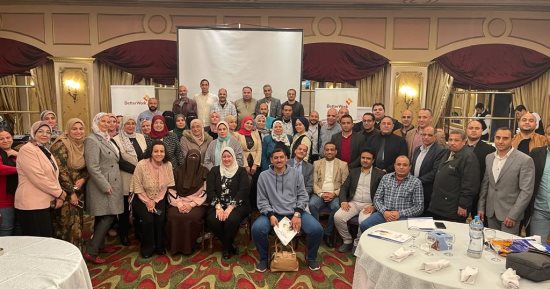 "القوى العاملة" تعزز علاقات العمل فى منشآت بـ11 محافظة