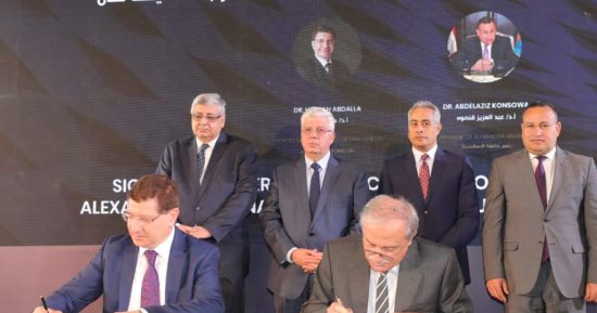 توقيع اتفاقية تعاون بين جامعة الإسكندرية الأهلية و"إيست لندن"
