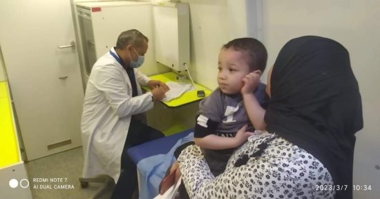 علاج 382 شخصا بالمجان ضمن "حياة كريمة" بقرية صنعاء بالوادى الجديد.. صور