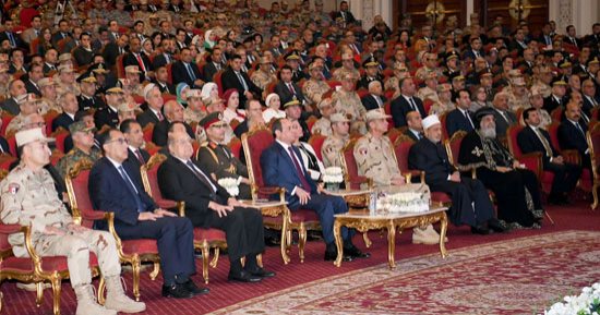 الرئيس السيسي يشاهد فيلما تسجيليا بعنوان "سيناء ملحمة التضحية والبناء"