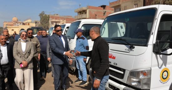 محافظ الدقهلية يدشن منظومة النظافة الجديدة بأجا ويفتتح الموقف العمومى بعد تطويره