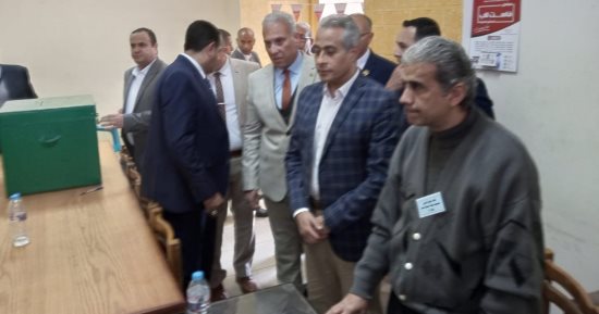 وزير القوى العاملة يتفقد لجان الانتخابات التكميلية العمالية لممثلي إدارات 5 شركات