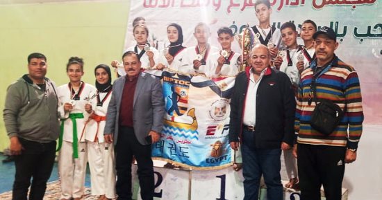 أبطال تايكوندو مطوبس يحصدون كأس بطولة فرع وسط الدلتا و9 ميداليات ذهبية 