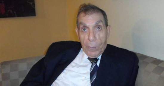 عبد الله السناوى يعلن وفاة هشام عيسى طبيب العندليب