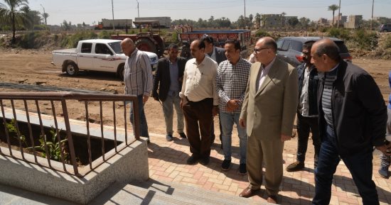 محافظ أسيوط يتفقد إنشاء مجمع خدمات المواطنين بقرية الحمام التابعة لمركز أبنوب