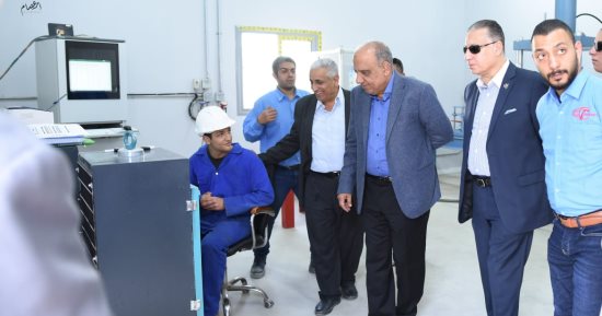 وزير قطاع الأعمال العام يتفقد مصانع فلنكات القطار السريع وخطوط السكك الحديدية