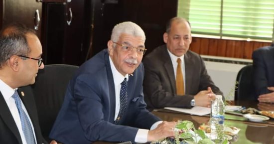 رئيس جامعة المنوفية يؤكد أهمية دراسة التوسعات البرامجية الجديدة في العلوم الهندسية 