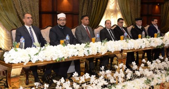 محافظ الدقهلية ومدير الأمن يشهدان قرعة الفائزين بالحج فى نادى الشرطة بالمنصورة