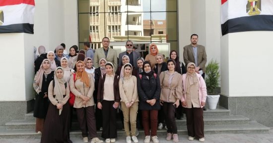 جامعة سمنود التكنولوجية تستقبل طلاب 4 مدارس للتعريف بأنشطتها وبرامجها التعليمية