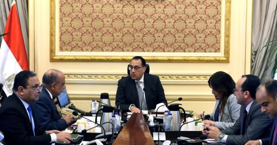 رئيس الوزراء يتابع مع وزير قطاع الأعمال أداء الشركة القابضة للصناعات المعدنية